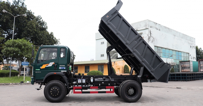 XE TẢI BEN HOWO 850D2