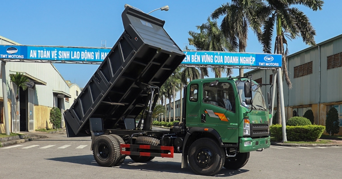 XE TẢI BEN HOWO 800D